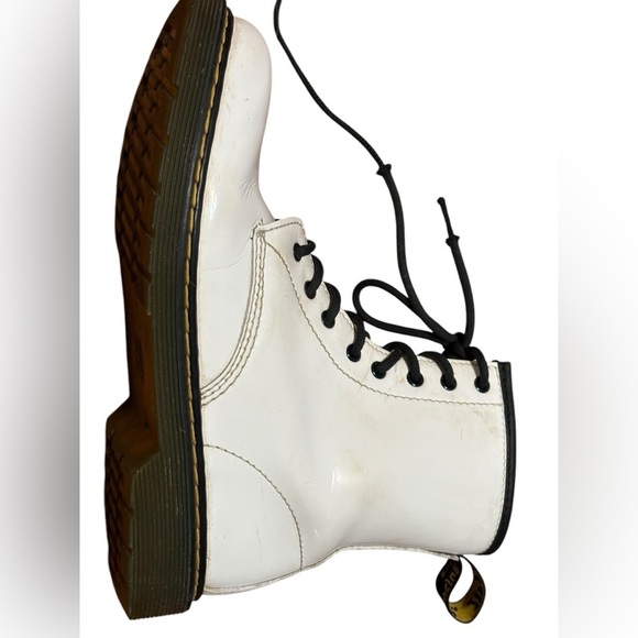 Dr. Martens White T Lamper Zavala 8 Eyelet Combat Boot EU 37 US L 6 US M 5 UK 4 - Picture 7 of 15